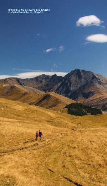 Tour of the Ecrins National Park (GR54): real IGN maps 1:25,000 : The GR54 in the French Alps