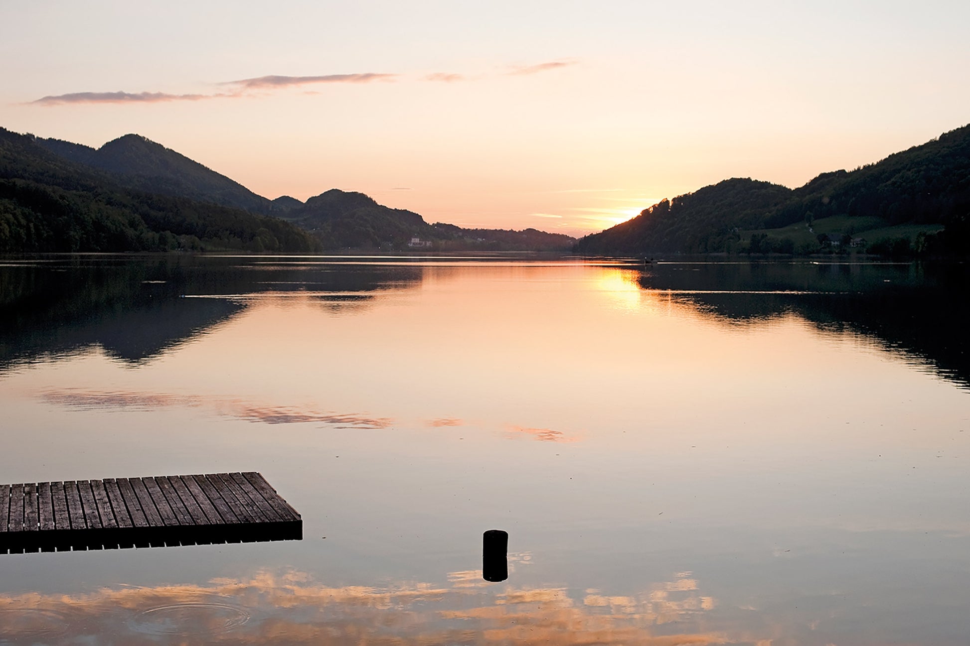Walking in the Salzkammergut: the Austrian Lake District 30 walks in Salzburg's lakes and mountains, including the Dachstein | Backcountry Books